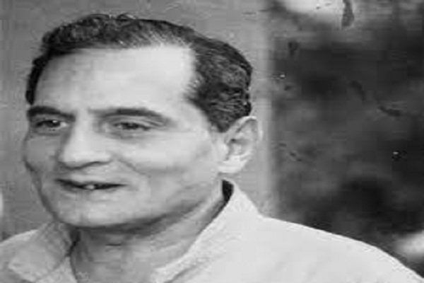 فؤاد حداد: ذكرى رحيل الشاعر الكبير الذي يظل حاضراً في ذكرى رحيل فؤاد حداد.. شاعر العامية الذي لا يغيب