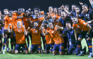 بثنائية.. الفيحاء يزيد متاعب الأخدود
                                                2025.11.07 | 07:25 pm
                                                استعاد فريق الفيحاء الأول لكرة القدم توازنه بفوزه الجمعة على ضيفه الأخدود بثنائية نظيفة، لحساب الجولة الثامنة من دوري روشن السعودي، مسجلًا انتصاره الخامس على منافسه في المواجهة الخامسة بينهما.
وعلى ملعب مدينة المجمعة  ...