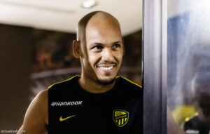 الاتحاد يلعب بـ10 أجانب.. وفابينيو يقود الدفاع
                                                2025.11.04 | 08:35 pm
                                                يخوض فريق الاتحاد الأول لكرة القدم مواجهة الشارقة، الثلاثاء، بتشكيلة أساسية مكوَّنة من عشرة لاعبين أجانب ومحلي وحيد، حسبما كشفت عنه القائمة التي أعلنها النادي، عبر حسابه الرسمي في منصة «إكس».
وضمت التشكيلة الأساسية،  ...