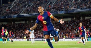 فليك يحسم موقف رافينيا من مباراة سيلتا فيجو ضد برشلونة