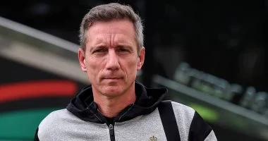 تقرير مغربي: الفوز على الأهلي الأمل الوحيد لإنقاذ مدرب الجيش الملكي