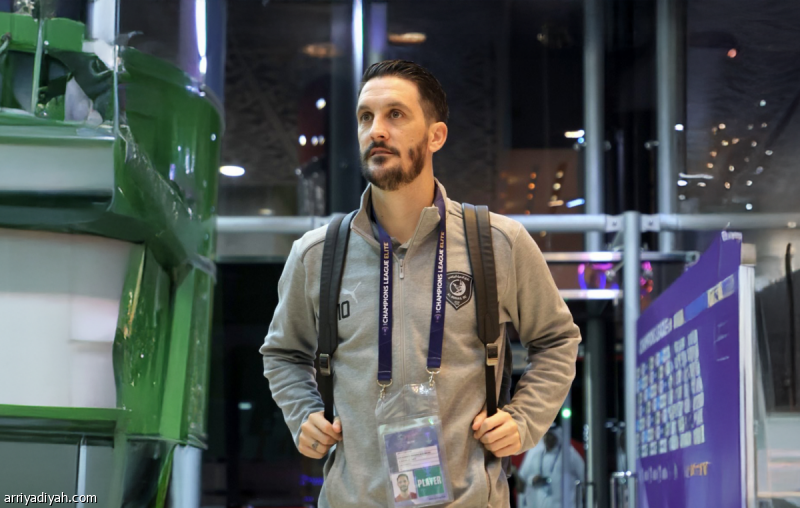 فيراتي يقود الدحيل أمام الاتحاد.. وبلماضي يجري تغييرين
                                                2025.11.24 | 06:50 pm
                                                يقود الإيطالي ماركو فيراتي، نجم الوسط، تشكيل فريق الدحيل القطري الأول لكرة القدم في مواجهة ضيفه الاتحاد، الإثنين، ضمن خامس جولات مجموعة منطقة الغرب من دوري أبطال آسيا للنخبة.
وطرأ على تشكيل المباراة السابقة التي فاز  ...