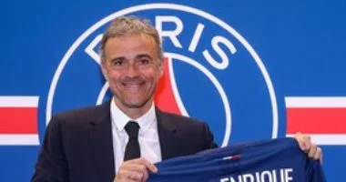 قلق فى باريس سان جيرمان من إمكانية عودة إنريكي لـ برشلونة