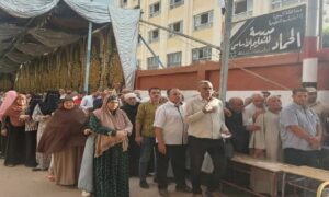 كبار السن والسيدات يواصلون مشاركتهم بكثافة فى انتخابات النواب بالبحيرة