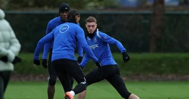 عودة كول بالمر لتدريبات تشيلسي رغم غيابه عن مواجهتى برشلونة وأرسنال.. صور