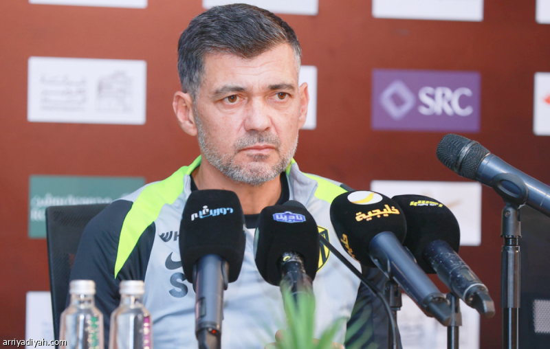 كونسيساو: لا توجد لدي مفاجآت.. وتعلمت من أخطاء الخليج
                                                2025.11.06 | 06:06 pm
                                                أكد البرتغالي سيرجيو كونسيساو، مدرب فريق الاتحاد الأول لكرة القدم، أهمية تلافي الأخطاء التي وقعت أمام الخليج في الجولة الماضية من دوري روشن السعودي قبل مواجهة الأهلي في قمة لقاءات الجولة الثامنة من المسابقة، السبت.
 ...