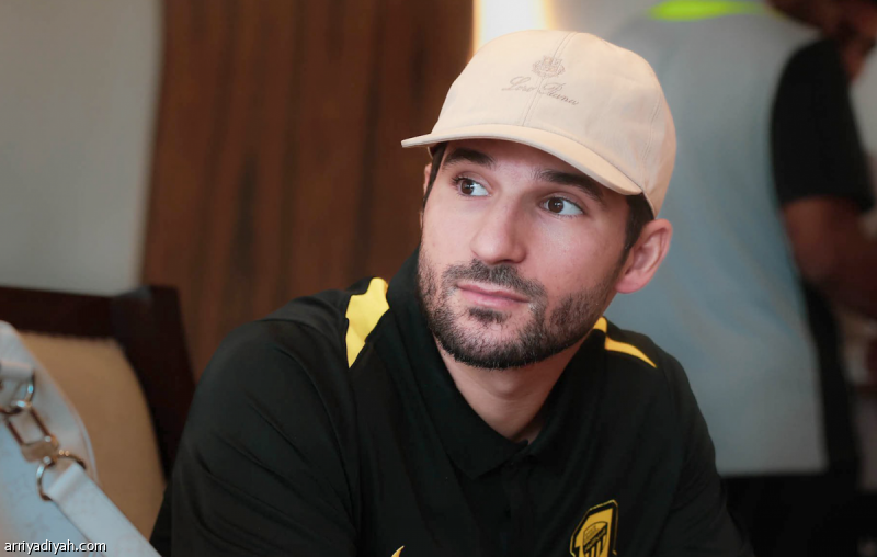 قبل الدحيل.. كونسيساو يستعين بجميع أجانب الاتحاد
                                                2025.11.23 | 03:41 pm
                                                استعان البرتغالي سيرجيو كونسيساو، مدرب فريق الاتحاد الأول لكرة القدم، بجميع العناصر الأجنبية في قائمة النادي الجداوي من أجل المشاركة أمام الدحيل القطري، الإثنين، ضمن الجولة الخامسة من دوري أبطال آسيا للنخبة.
وضمت  ...