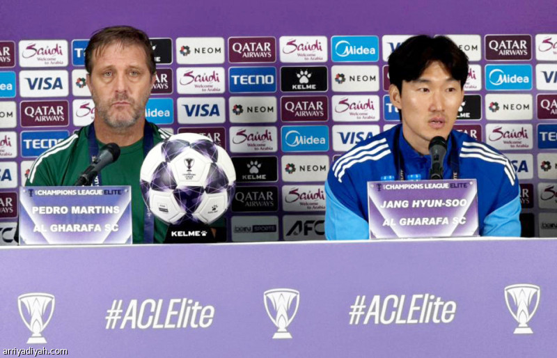 مارتينز: مشاركة خوسيلو وبراهيمي أمام الهلال غير مؤكدة
                                                2025.11.02 | 08:04 pm
                                                رفض البرتغالي بيدرو مارتينز، مدرب فريق الغرافة القطري الأول لكرة القدم، تأكيد مشاركة المهاجم الإسباني خوسيلو والجناح الجزائري ياسين براهيمي أمام الهلال، الإثنين، ضمن رابع جولات مرحلة المجموعات من دوري أبطال آسيا  ...