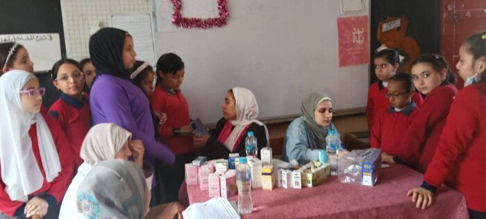 توقيع الكشف الطبي على 293 حالة ضمن مبادرة جامعة بنها من أجل قلوب أطفالنا