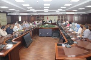 السكرتير العام ببني سويف يتابع مستجدات الموقف التنفيذي لملف التصالح