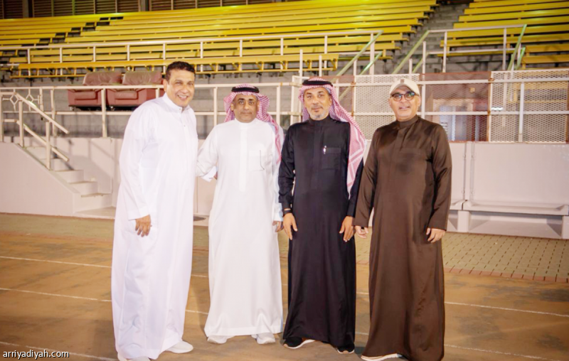 الوحدة.. الاجتماع الأول يدرس ملفات الكرة والكفاءة
                                                2025.11.19 | 09:50 pm
                                                ناقش مجلس إدارة نادي الوحدة، خلال اجتماعٍ الأربعاء هو الأول منذ تكليفه، ملفات الفريق الأول لكرة القدم، والألعاب المختلفة، والكفاءة المالية، وفقًا لما أوردته مصادر خاصة بـ«الرياضية».
وعُقِد الاجتماع، برئاسة حاتم خيمي، ...