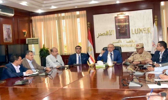 محافظ الأقصر يطلق الاستعدادات للاحتفال بالعيد القومي الـ 16 تحت شعار"أسبوع الخير"