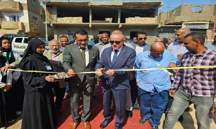 محافظ الأقصر يفتتح سوق اليوم الواحد بمركز الزينية