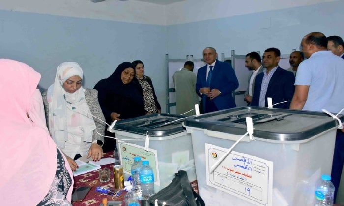 محافظ الأقصر يتفقد لجان انتخابات النواب خلال جولته المسائية