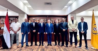 جلسة ودية بين محافظ الإسماعيلية وأعضاء لجنة الإنقاذ فى الدراويش