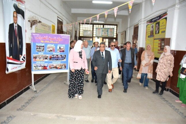 محافظ الدقهلية يتفقد استعدادات اللجان الانتخابية قبل انطلاق التصويت في انتخابات مجلس النواب 2025