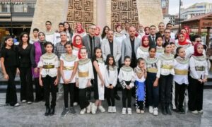 محافظ الشرقية يشهد عروضًا فنية احتفالًا بافتتاح المتحف المصري الكبير