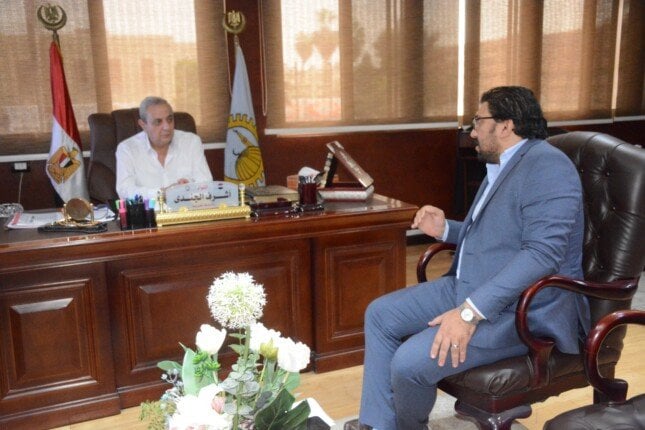 محافظ الغربية يشدد على الانضباط داخل وحدات التأمين الصحي: «كرامة المواطن خط أحمر»