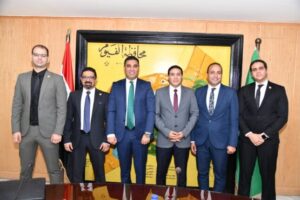 محافظ الفيوم ونائب وزير الاتصالات يناقشان خطط تنفيذ التطوير المؤسسي الرقمي للمحافظة