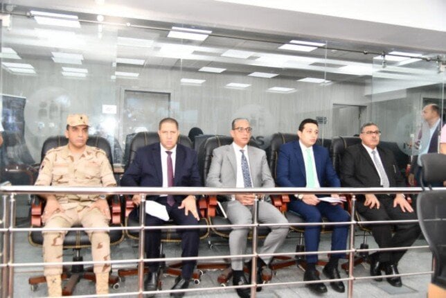 محافظ الفيوم يتابع سير العمل بلجان التصويت في انتخابات مجلس النواب