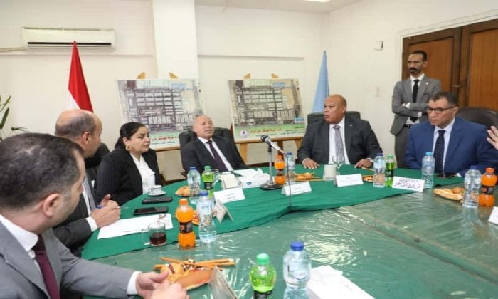 محافظ القاهرة يشارك اجتماع مجلس إدارة سوق العبور لمتابعة خطة تطويره ورفع كفاءته