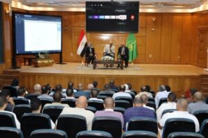 محافظ القليوبية يلتقي أصحاب معارض السيارات لبحث إنشاء سوق حضاري