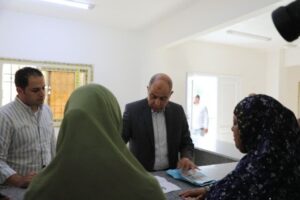 محافظ المنيا يوجه بتقديم دعم مالي وطبي وسداد إيجار سكني لحالات مستحقة بسمالوط
