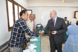 محافظ بني سويف يتفقد اللجان الانتخابية في اليوم الثاني للتصويت.. ويؤكد: المشاركة واجب وطني