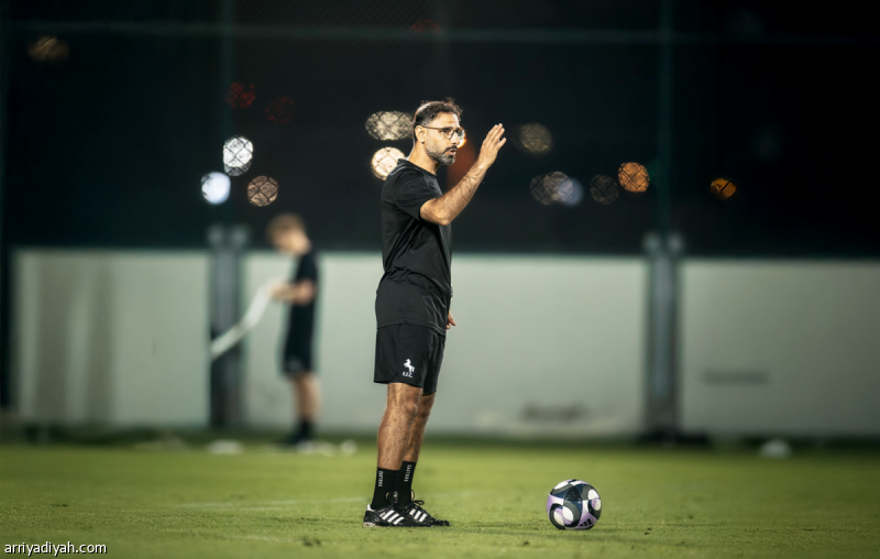 الشهري يريح الاتفاقيين 24 ساعة
                                                2025.11.09 | 03:25 pm
                                                منح سعد الشهري، مدرب فريق الاتفاق الأول لكرة القدم، لاعبيه راحة لمدة 24 ساعة فقط، على أن تستأنف التدريبات الإثنين، على ملعب النادي في الدمام، وفق مصدر خاص بـ«الرياضية».
وأشار المصدر ذاته، إلى أن إدارة النادي الشرقي،  ...