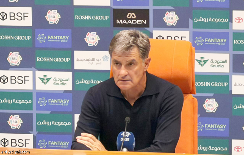 ميتشيل: سيطرنا 85 دقيقة وخسرنا
                                                2025.11.21 | 11:16 pm
                                                أكد الإسباني ميتشيل جونزاليس، مدرب فريق القادسية الأول لكرة القدم، صعوبة تقبل الهزيمة «1ـ2» أمام الأهلي، الجمعة، في تاسع جولات دوري روشن السعودي، مشيرًا إلى سيطرة لاعبيه على غالبية أوقات المباراة.
وفي مؤتمر صحافي تلا  ...