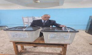 مدير مكتبة الإسكندرية يُدلي بصوته في ثاني أيام انتخابات مجلس النواب