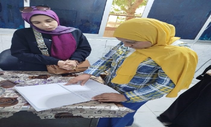 مديرة إدارة قنا الصحية تُجري جولة مفاجئة لمتابعة أداء وحدات الرعاية