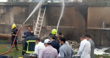مكافأة 100 ألف جنيه لفريق الحماية المدنية بعد اخماد حريق مصنع بالمنوفية