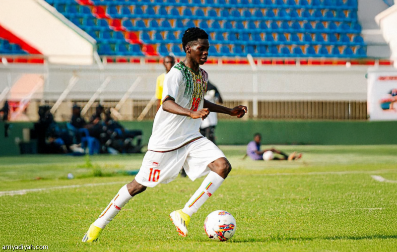 منافس الأخضر.. مالي تتسلح بميسي وموهبة ليفركوزن
                                                2025.11.11 | 02:44 pm
                                                يتسلّح المنتخب المالي تحت 17 عامًا لكرة القدم، الذي يواجه نظيره السعودي، الثلاثاء، لحساب آخر جولات المجموعة الـ 12 من كأس العالم للناشئين، بقائمة مواهب واعدة يتقدّمها سيدو ديمبيلي الملقب بـ «ميسي».
وحسب تقرير لموقع  ...