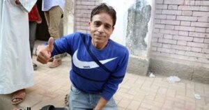 مفيش مستحيل.. مواطن من ذوى الهمم يشارك فى انتخابات النواب بالعياط