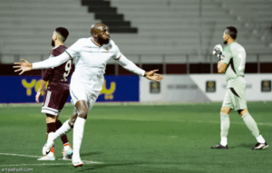 ماريجا ينقذ الدرعية أمام الفيصلي
                                                2025.11.23 | 08:08 pm
                                                أنقذ المالي موسى ماريجا، مهاجم فريق الدرعية الأول لكرة القدم، مدربه من الخسارة الثانية في دوري يلو لأندية الدرجة الأولى بعد تسجيله هدفًا فرض به التعادل 1ـ1 على الفيصلي، الأحد، ضمن منافسات الجولة التاسعة.
وسجَّل ماريجا  ...