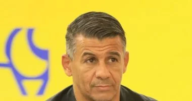 الجزائرى ميلود حمدى يصل القاهرة الإثنين المقبل لقيادة الإسماعيلى