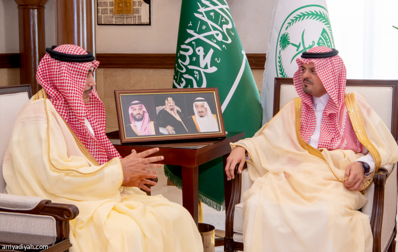 نائب أمير مكة يستقبل إدارة الوحدة المكلفة
                                                2025.11.23 | 03:38 pm
                                                استقبل الأمير سعود بن مشعل، نائب أمير منطقة مكة المكرمة، الأحد، حاتم خيمي رئيس نادي الوحدة المكلف، وأعضاء مجلس الإدارة بمناسبة تكليفهم.
وهنّأ نائب أمير مكة خيمي وأعضاء مجلس إدارته متمنيًا لهم التوفيق في المهام الموكلة  ...