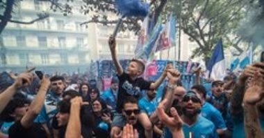 نابولي تحت الإغلاق التام قبل مواجهة آينتراخت و500 مشجع ألماني يتحدون الحظر