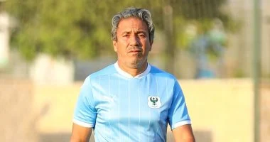 نبيل الكوكي يكافئ لاعبي المصري بعد التعادل مع الأهلي في الدوري