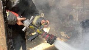 السيطرة على حريق هائل اندلع داخل معمل تفريخ بقرية ميت العطار بالقليوبية