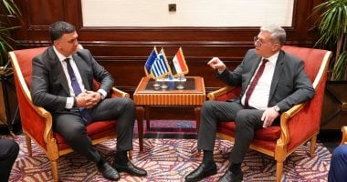 وزير البترول يبحث مع وزير يونانى تطبيق الذكاء الاصطناعي في قطاع الطاقة