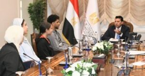 وزير الرياضة يلتقي أبطال المشروع القومي للموهبة والبطل الأولمبي