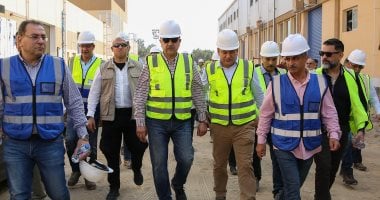 وزير قطاع الأعمال يتابع الموقف التشغيلي للمصانع الجديدة بشركة غزل المحلة