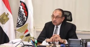 وزير قطاع الأعمال يبحث مستجدات مشروع الأمونيا الخضراء بالنصر للأسمدة