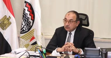 وزير قطاع الأعمال يبحث مستجدات مشروع الأمونيا الخضراء بالنصر للأسمدة