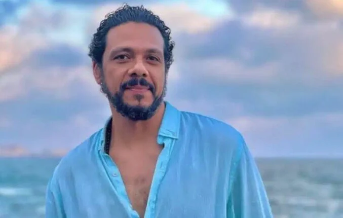 حمزة العيلي يدعم أحمد رفعت: التمثيل يمنح الممثلين فرصة للتعبير الحر - بوابة الوطن بلس