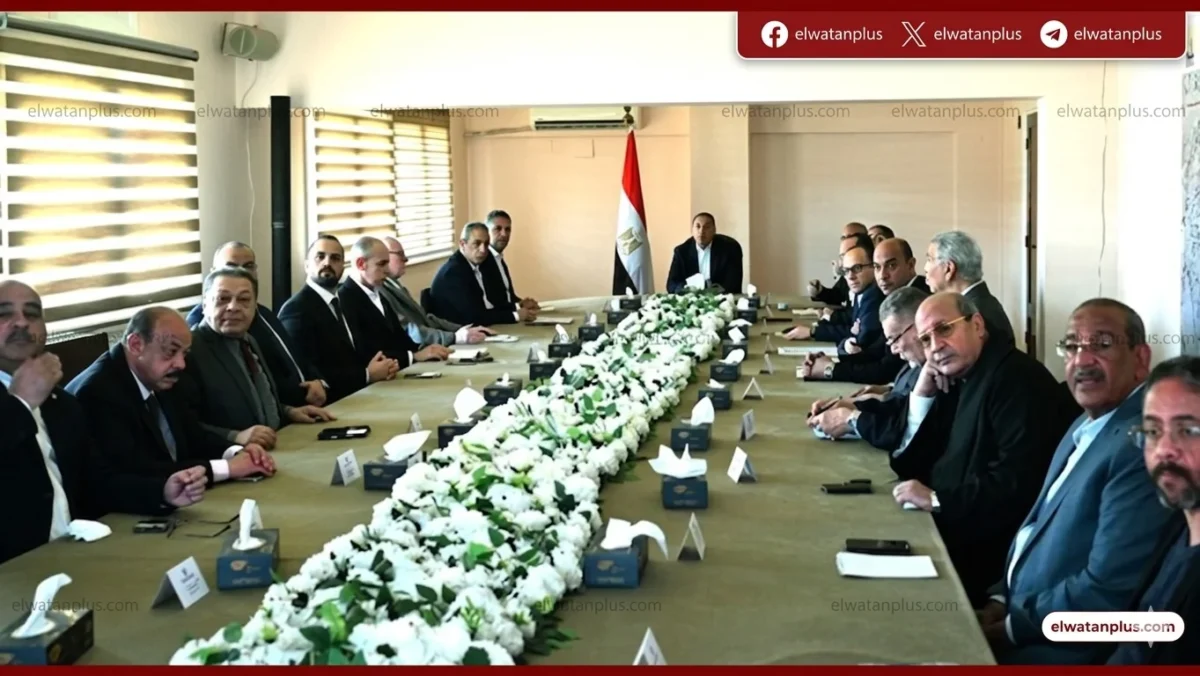 مدبولي من سوق العبور