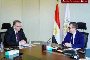 التخطيط والعمل تبحثان تطوير سوق العمل المصري