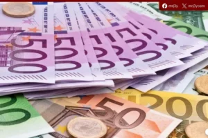 المركزي يقر خدمة تحويل باليورو للمصريين بالخارج